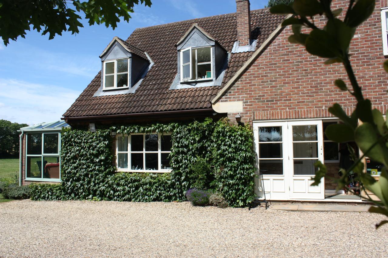 Bridge Cottage Bed And Breakfast Peterborough Bagian luar foto