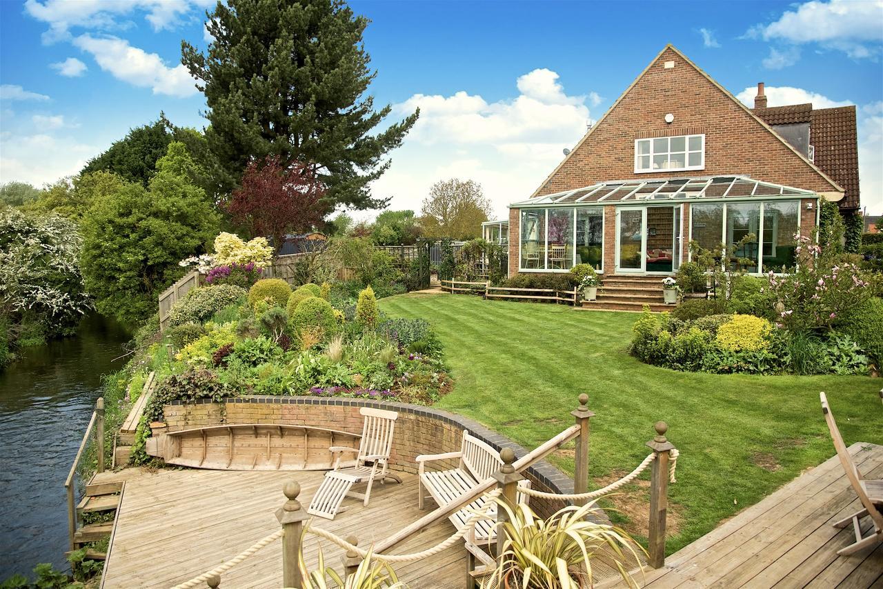 Bridge Cottage Bed And Breakfast Peterborough Bagian luar foto