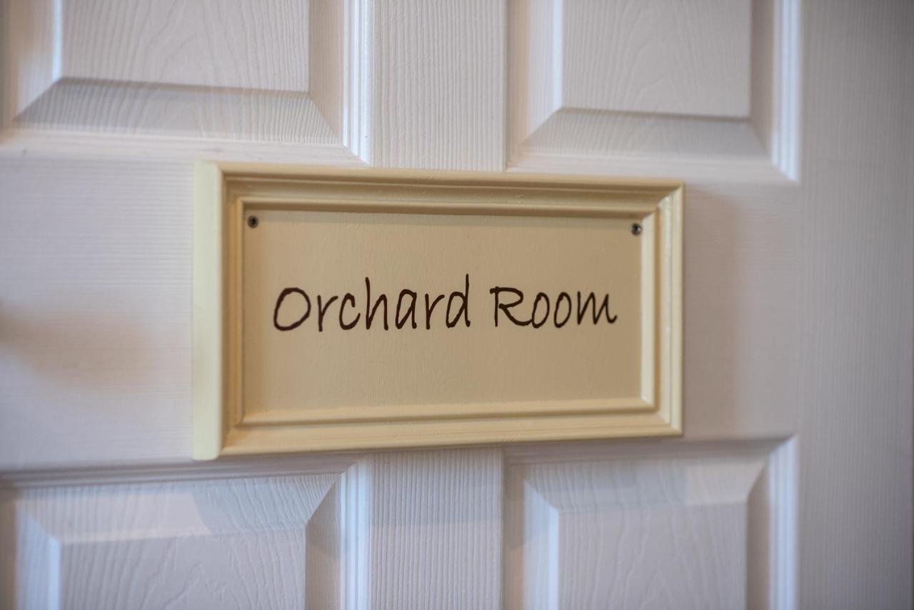Bridge Cottage Bed And Breakfast Peterborough Bagian luar foto