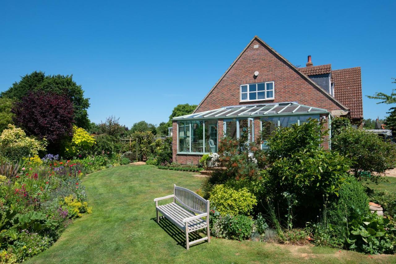 Bridge Cottage Bed And Breakfast Peterborough Bagian luar foto
